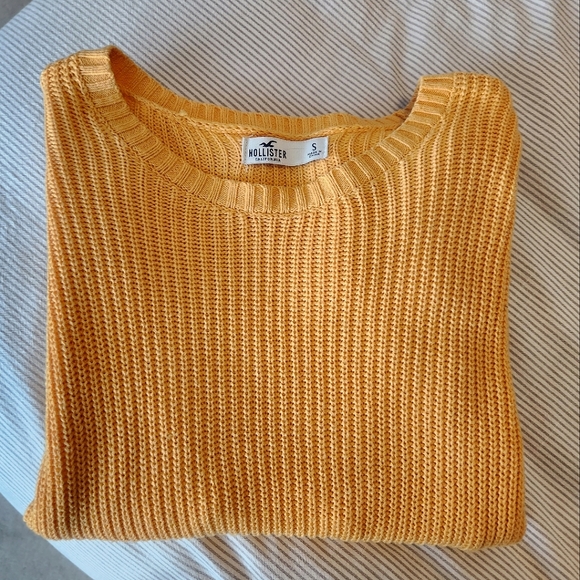 Hollister Knitted Crewneck - Picture 4 of 7